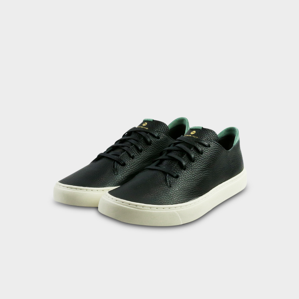 
                      
                        A women's sneaker in black color, made of Italian full grain leather, with a lace-up closure quarter view
                      
                    